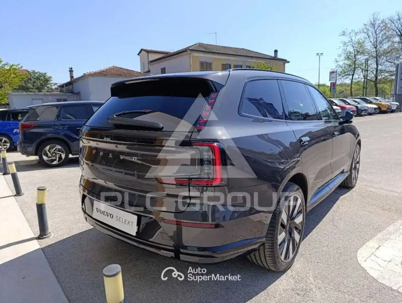 2025 Volvo EX 90