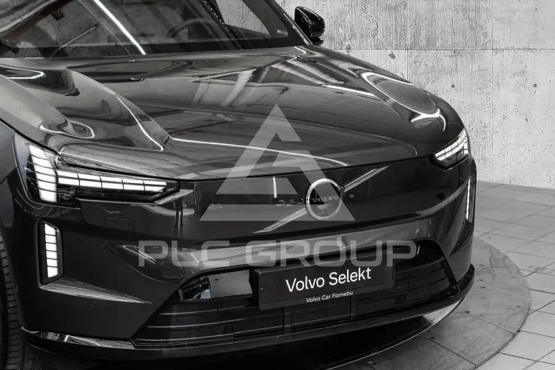 2025 Volvo EX 90