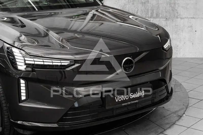 2025 Volvo EX 90