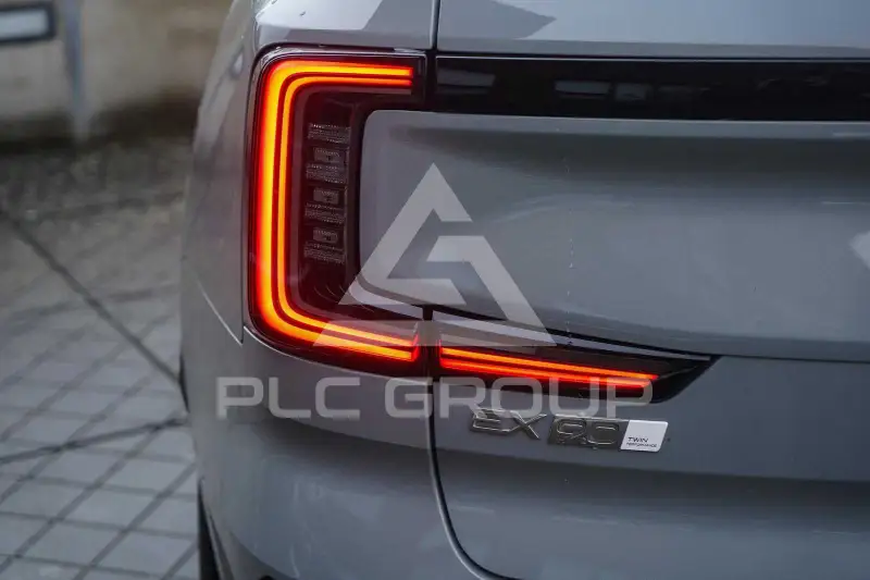 2025 Volvo EX 90
