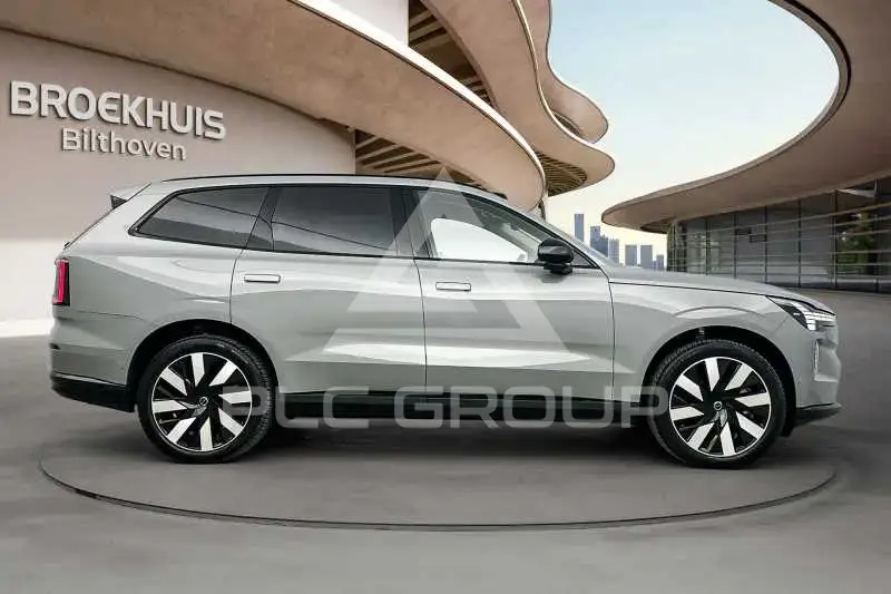 2025 Volvo EX 90