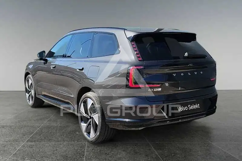 2025 Volvo EX 90