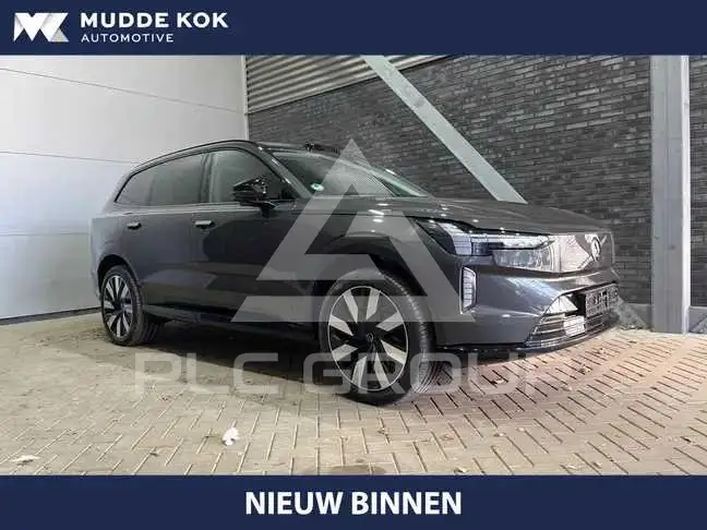 2025 Volvo EX 90