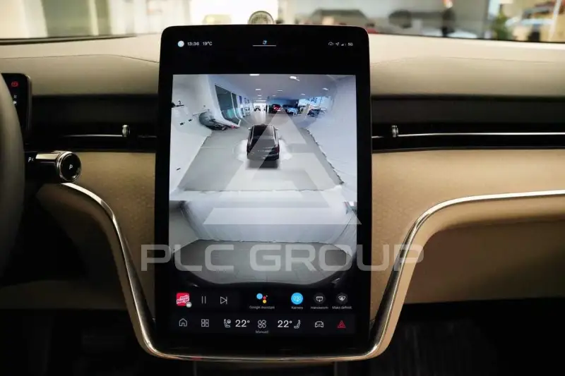 2025 Volvo EX 90