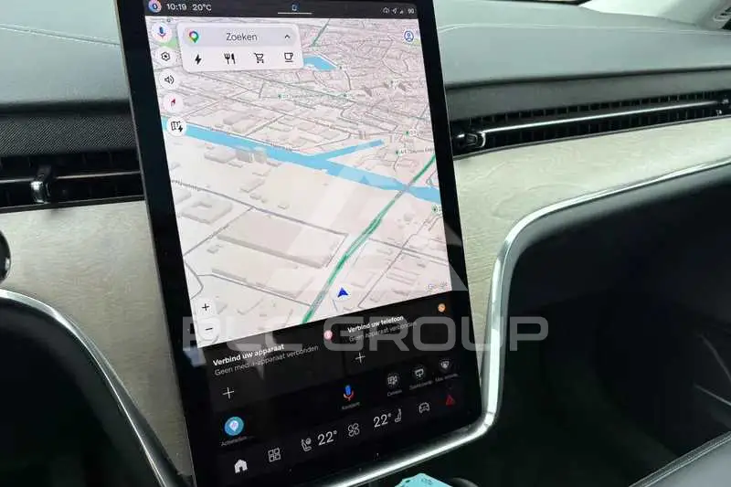 2025 Volvo EX 90