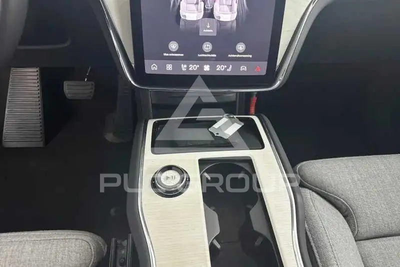 2025 Volvo EX 90