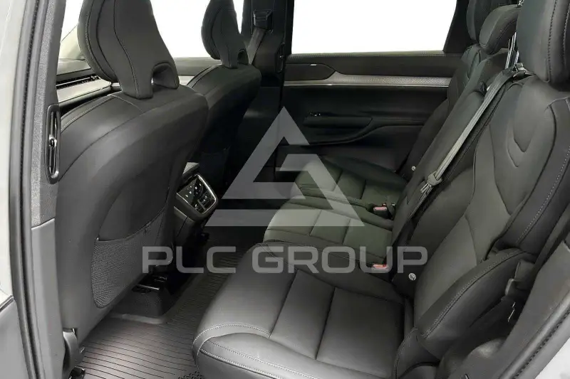 2025 Volvo EX 90