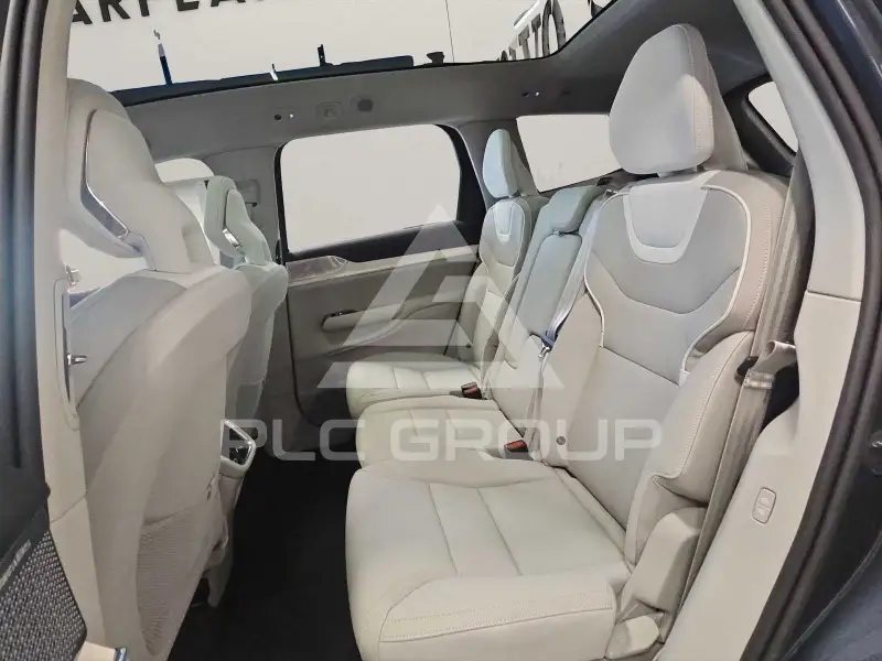 2025 Volvo EX 90