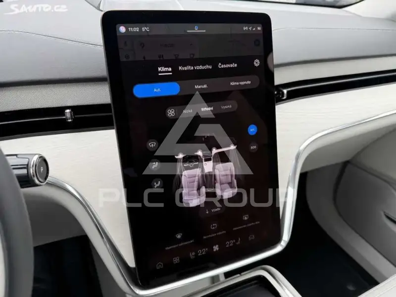 2025 Volvo EX 90