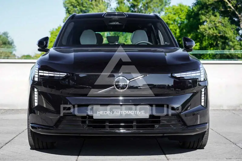 2025 Volvo EX 90