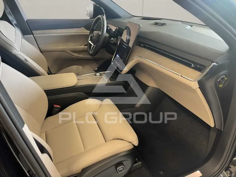 2025 Volvo EX 90