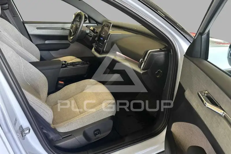 2025 Volvo EX 30