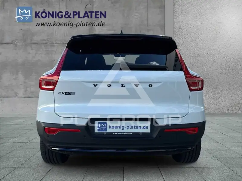 2025 Volvo EX 40