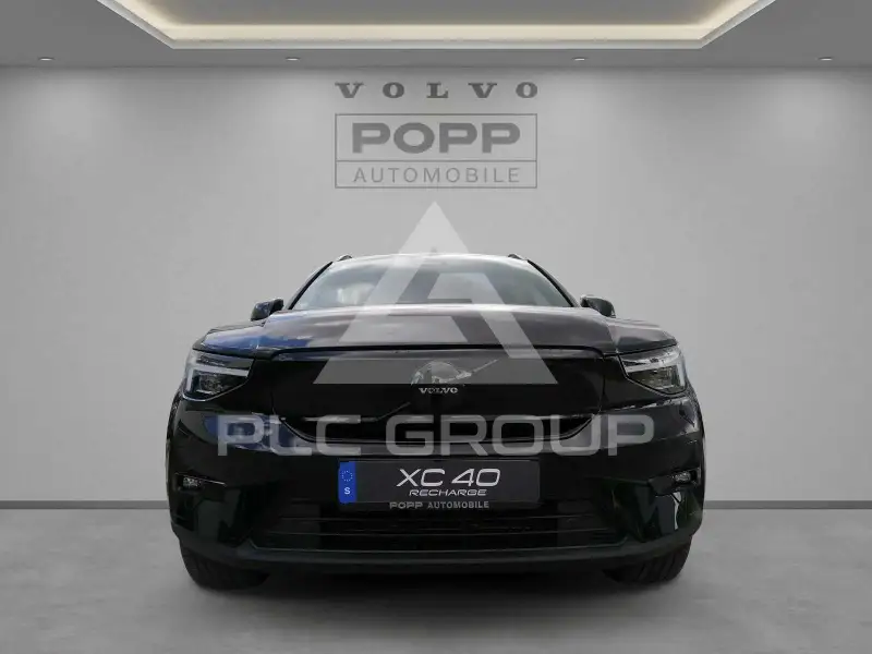 2025 Volvo EX 40
