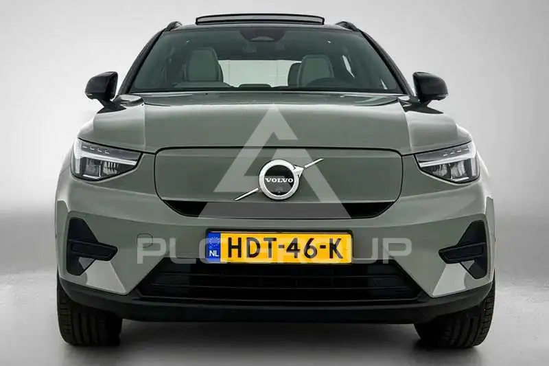 2025 Volvo EX 40