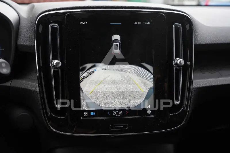 2025 Volvo EX 40