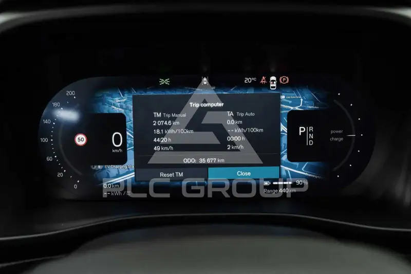 2025 Volvo EX 40