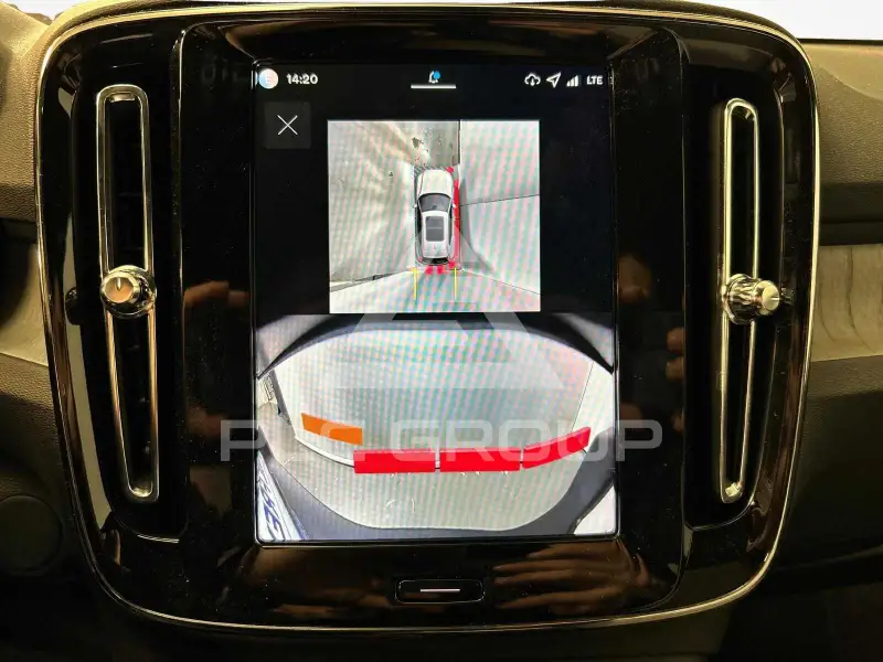 2025 Volvo EX 40