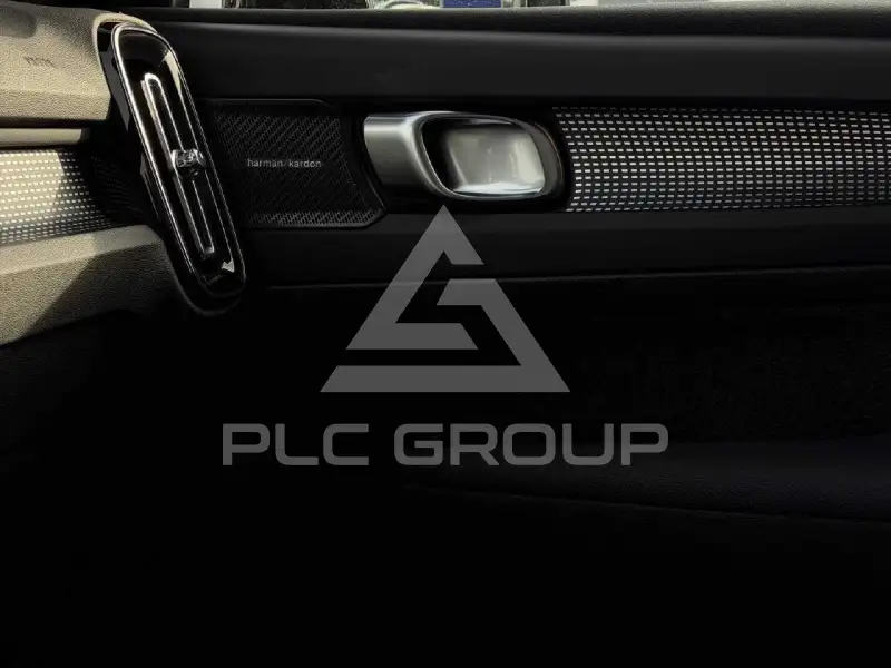 2025 Volvo EX 40