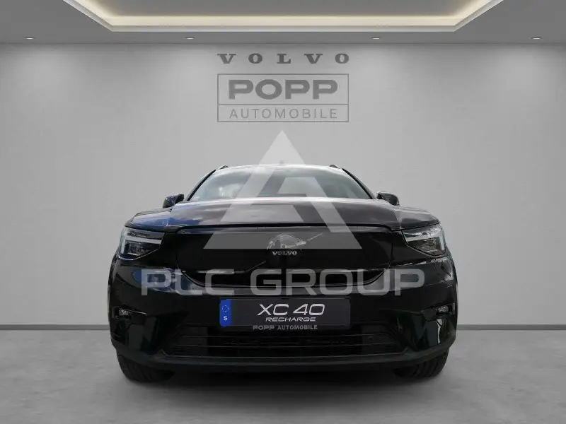 2025 Volvo EX 40