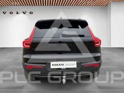 2025 Volvo EX 40