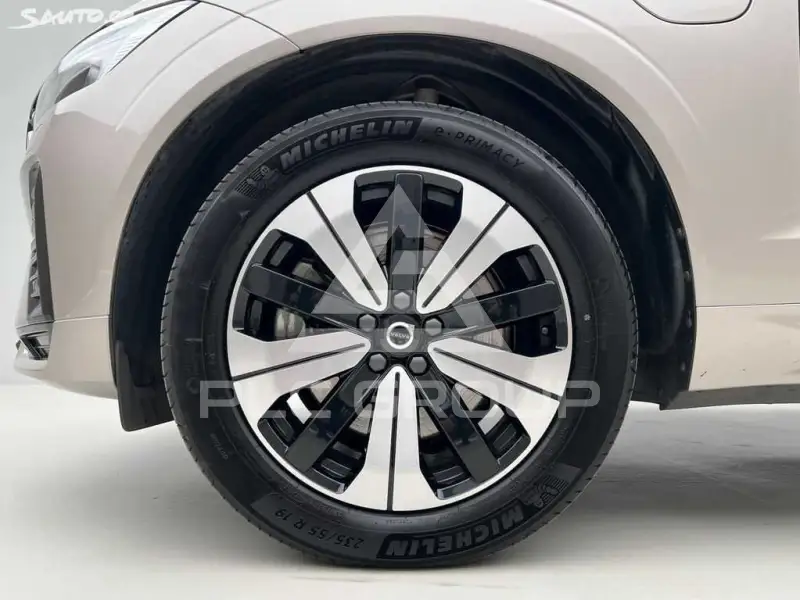 2025 Volvo XC60