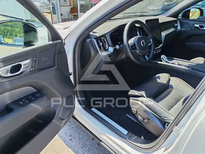 2025 Volvo XC60