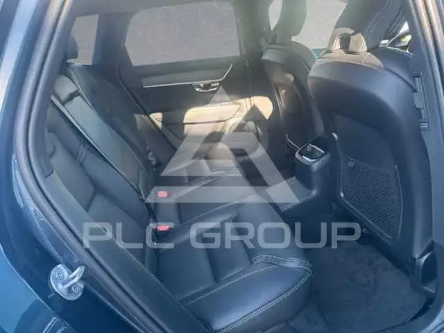 2025 Volvo V90