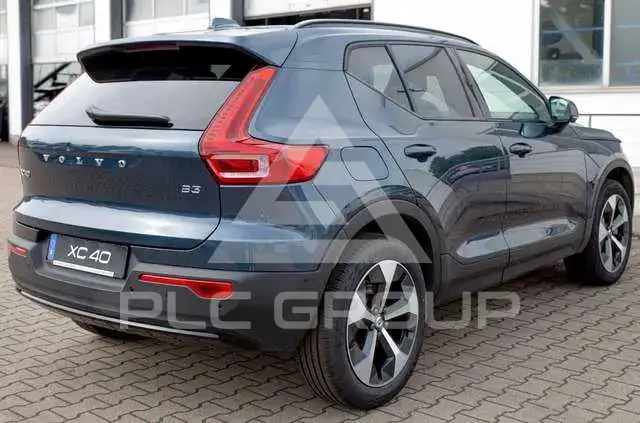 2025 Volvo XC40