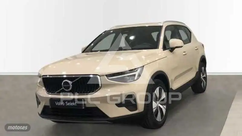 2025 Volvo XC40