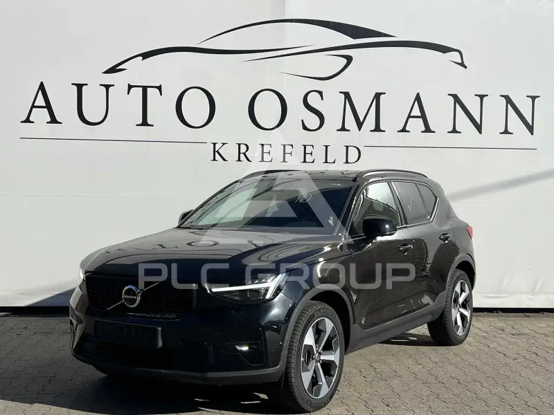 2025 Volvo XC40