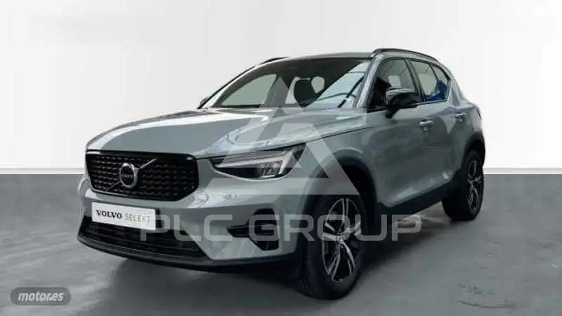 2025 Volvo XC40