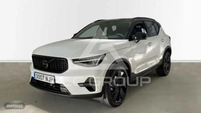2025 Volvo XC40