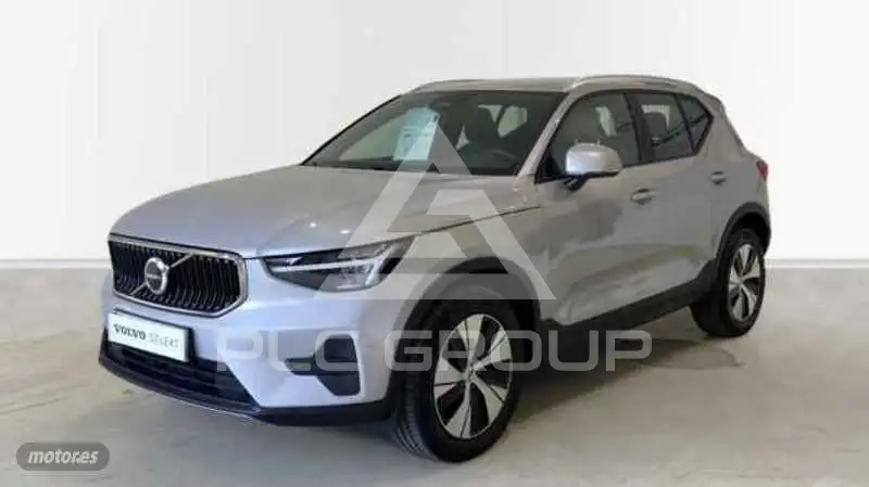 2025 Volvo XC40