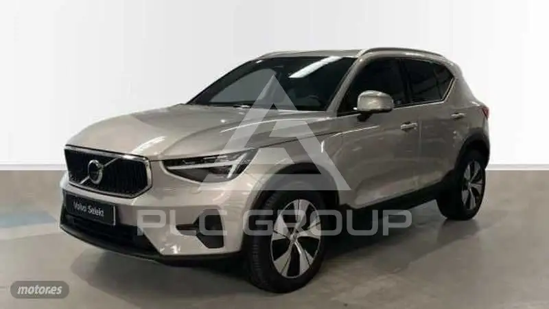 2025 Volvo XC40