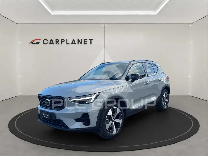 2025 Volvo XC40