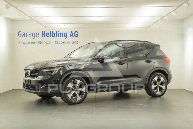 2025 Volvo XC40