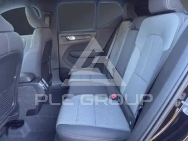 2025 Volvo XC40