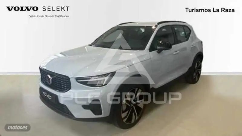 2025 Volvo XC40