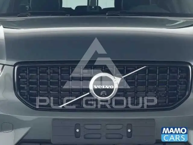 2025 Volvo XC40