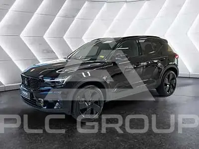 2025 Volvo XC40