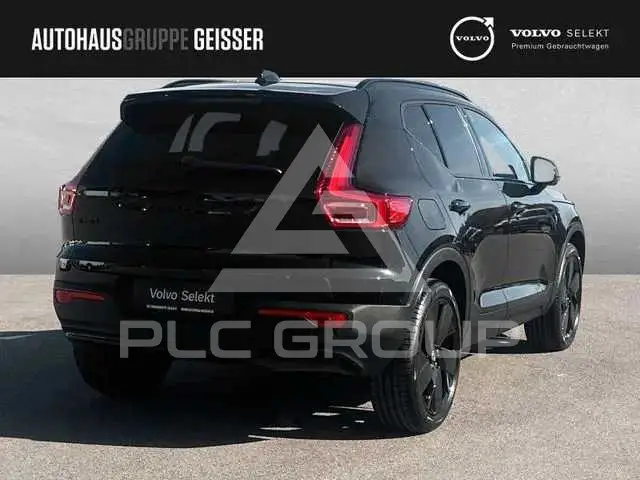 2025 Volvo XC40