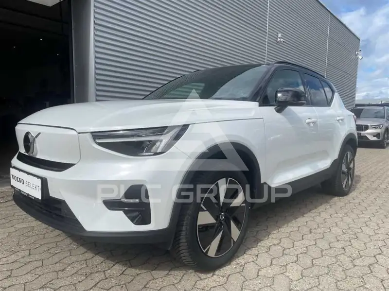 2025 Volvo XC40