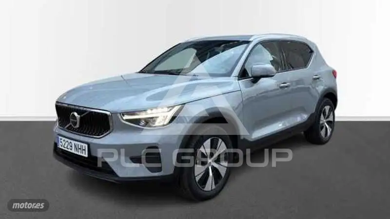 2025 Volvo XC40