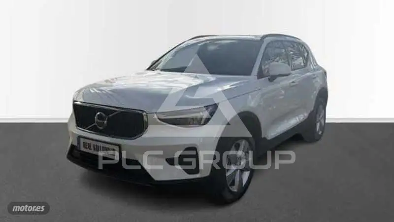 2025 Volvo XC40
