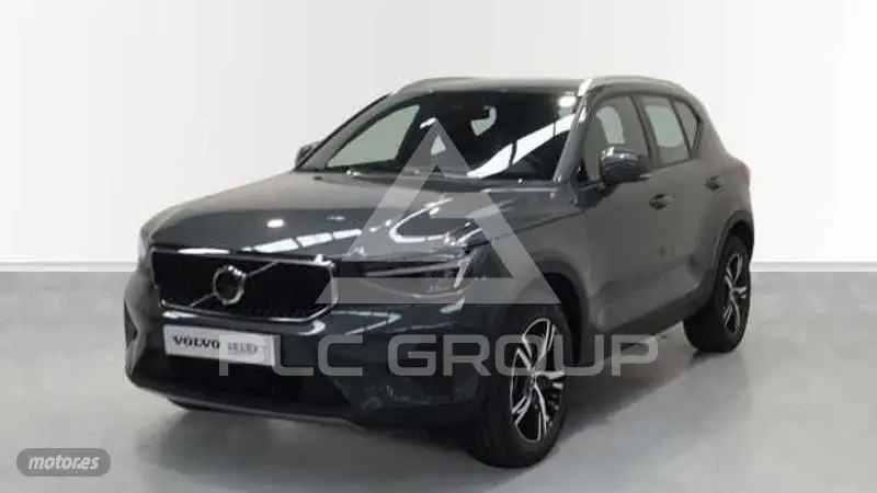 2025 Volvo XC40