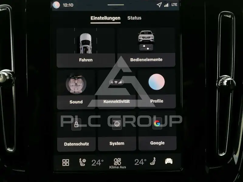 2025 Volvo XC40