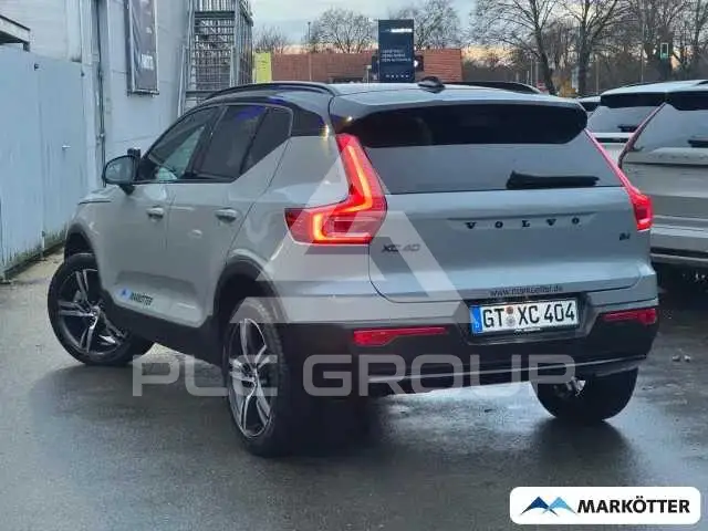 2025 Volvo XC40