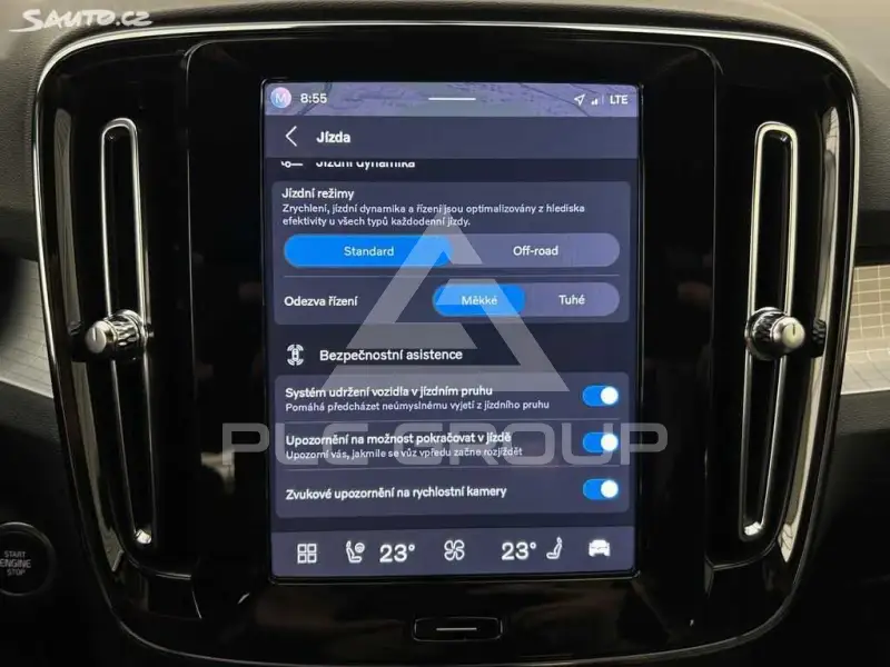 2025 Volvo XC40
