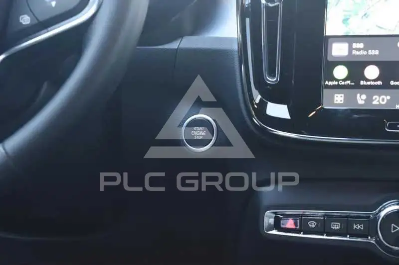 2025 Volvo XC40